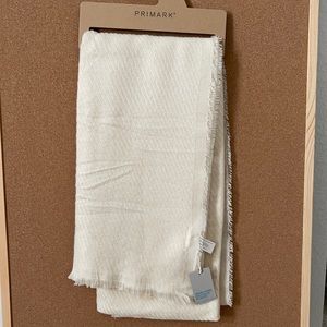 Thick and Cozy Scarf